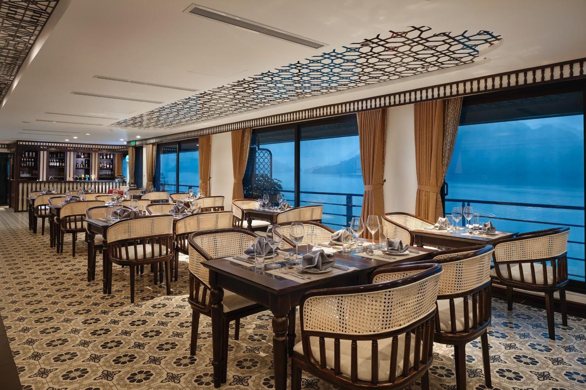 Отель Era Premium Cruises Halong Халонг Экстерьер фото